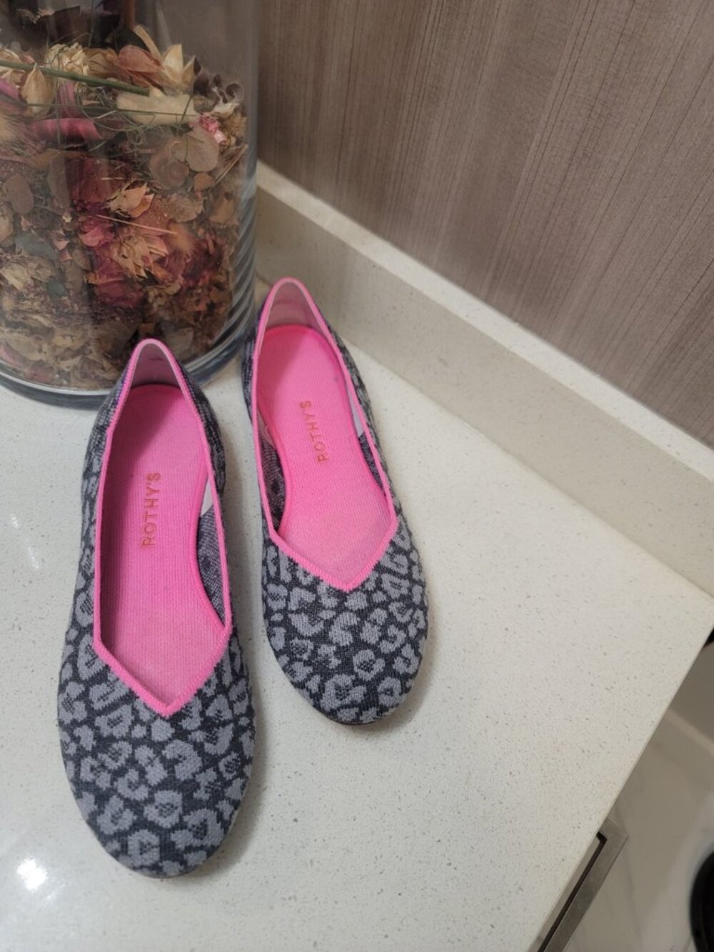 Rothy’s Merino Wool Haze Spot Flats  Cheetah Animal Print Gray Neon Pink - 9.5